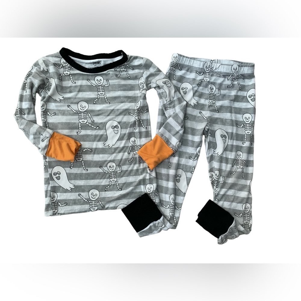 Birdie Bean Size 2T Glow in the Dark Ghost and Skeleton Halloween Bamboo Pajamas